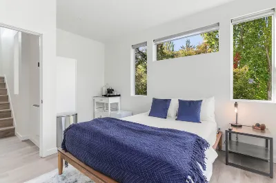 Syrax's Dragonstone Den 캐피톨 힐 호텔