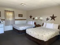 The Edgewood Motel - 주차장