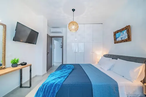 Napoleon Navy Suite 1Bd 1ba Hotels in Malia