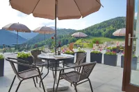 Alpen Hotel "Villa Bello" - พร้อมอาหารเช้า