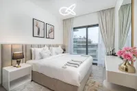 Vogue Sobha Hartland Lush Oasis Near Downtown Hotel a 