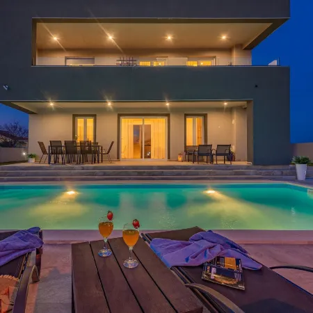 Villa TIA with Heated Pool