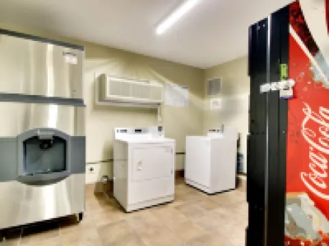 Key West Inn - Millbrook Hotels in Millbrook