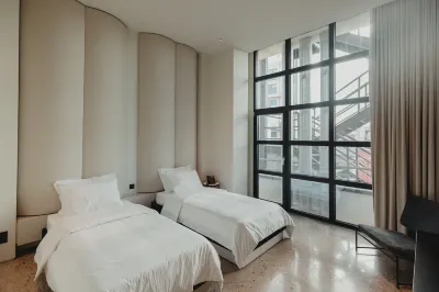 Plexi Space Hotels in Gazi