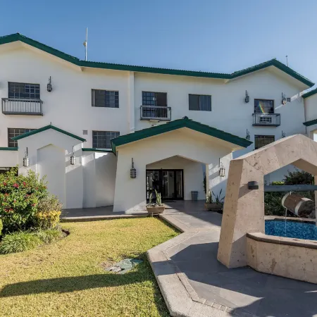 Quinta Dorada Hotel & Suites