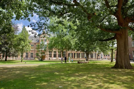 Hotel de Bonte Wever Assen Отели в г. Norg