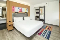 Aloft Miami Doral Hotels in Sweetwater