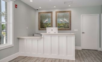 Lighthouse Suites - Best Western Signature Collection
