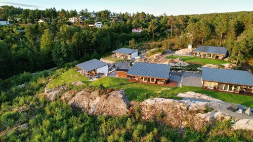 Cottage - Sleeps 14 With Fjord Views - Homestays