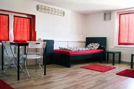 Nitra Glycerin Hostel Отели рядом с достопримечательностью «Agrokomplex»