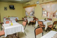 Mosi-O-Tunya Executive Lodge