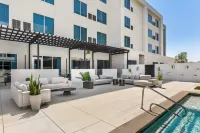 EVEN Hotel WACO - UNIVERSITY AREA by IHG - piscine