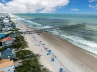 Rooftop Deck and Expansive Ocean Views - Stunning Coastal Escape Hotels in Hampstead