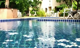 River Resort & Spa