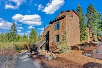 Ski-in/Ski-Out and Creek Views - Charming Alpine Retreat