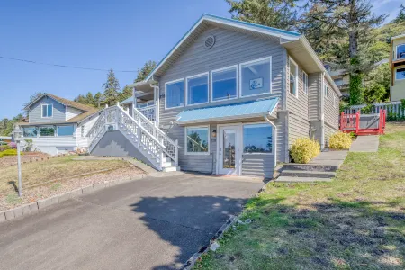 Depoe Bay Whalehouse