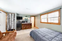 Efficient condo near slopes with kitchenette & great location Hotels in Ludlow