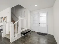 Brand New, Pool, Game Room, BBQ, 2 King Suites!