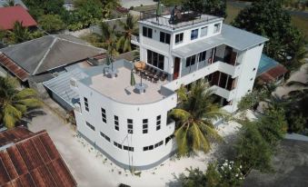 Hanifaru Beach Inn