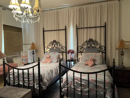 The Palace with private hot tub, sauna & fitness room.