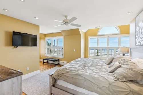 Spectacular Oceanfront Beach House on Gooch's Beach - 2 stjerner