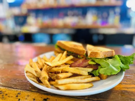 Escape to a cozy Alaskan retreat near Hatcher Pass