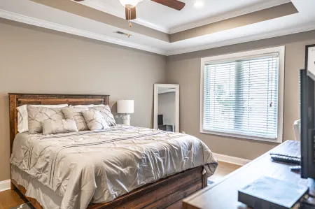 Charming Townhouse and Golf Haven - Cozy and Inviting Retreat