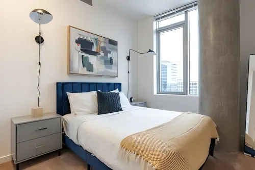 2BR Penthouse | Gym, Pool | Bellevue | Sophari A