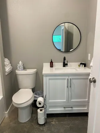 Cozy cottage in charming downtown Mount Vernon.