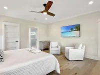 Stunning Pool and Outdoor Oasis - Exquisite Beach Escape