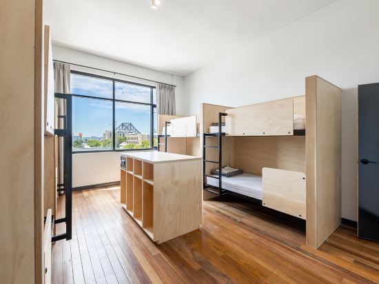 Bunk Brisbane