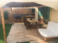 Villa con jardín, piscina y mar