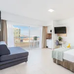 Hotel Apartamentos Pyr Fuengirola Các khách sạn ở Fuengirola