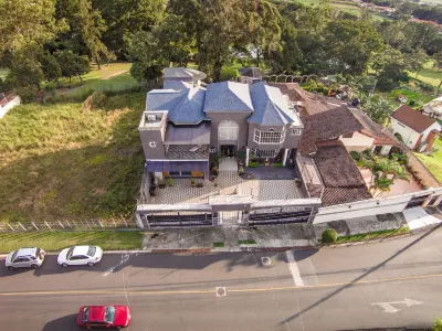 Alameda Cariari Boutique Hotel Отели в г. 