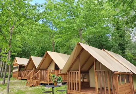 Saecula Natural Village Experience Отели в г. Монте-Видон-Комбатте