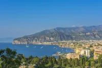SorrentoVibes - Luxury Home Sea View & Jacuzzi in Sorrento Centre