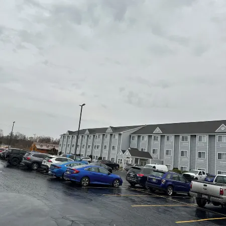 Quality Inn & Suites Grove City-Outlet Mall