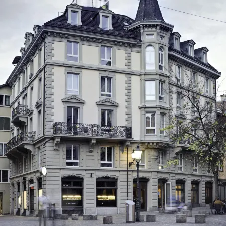 PLATZHIRSCH ZÜRICH- Downtown Boutique Hotel & Sushi Lounge