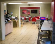 Super 8 by Wyndham Sandusky - sarapan