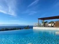 Francesco and Michaela Villas Hotels in Capo Vaticano