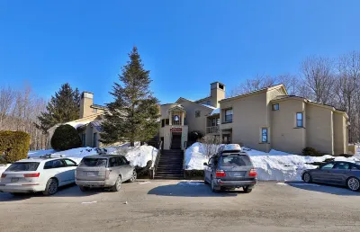 Skiers! Fox Hollow 2Br/2ba Condo. Across from Pico, Minutes to Killington 2 Bedroom Condo 門登住宿飯店