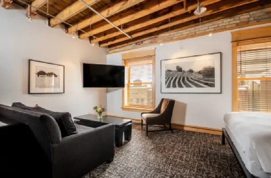 Hotel Donaldson Hotels near Fargo Civic Center