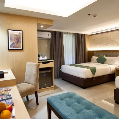 J7 Hotel Hotels near WaterWorld Iloilo