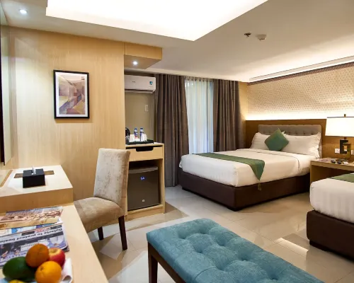 J7 Hotel Hotels near Casa Mariquit