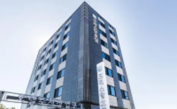 Incheon (Geomdan) Crystal Hotel