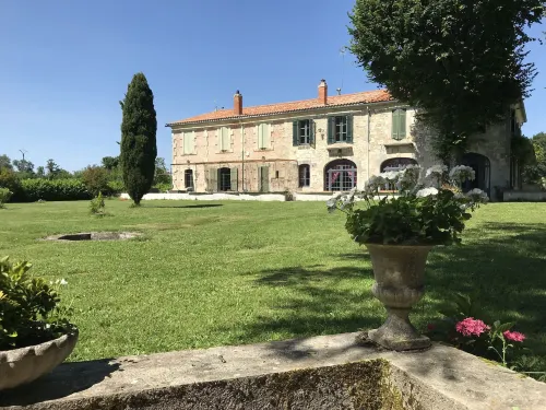 Villa 2 Pas Sages Hotels in Le Fouilloux