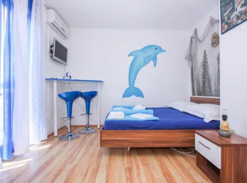 Peaceful Apartments With Style Hotels in Okrug Gornji