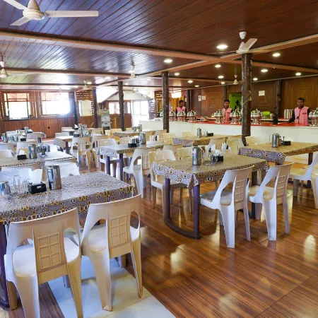 Hotel Kumar Plaza