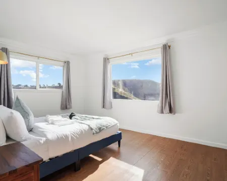 Relaxing 2-Bedroom Oasis in Pacifica パシフィカのホテル