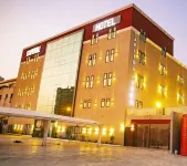 Hotel Capitol Abidjan - 3-Star